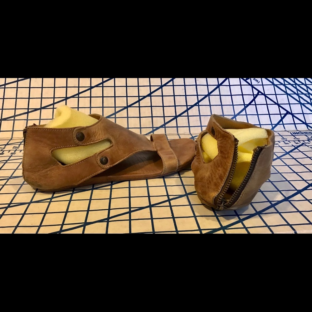 Bed stu leather sandals